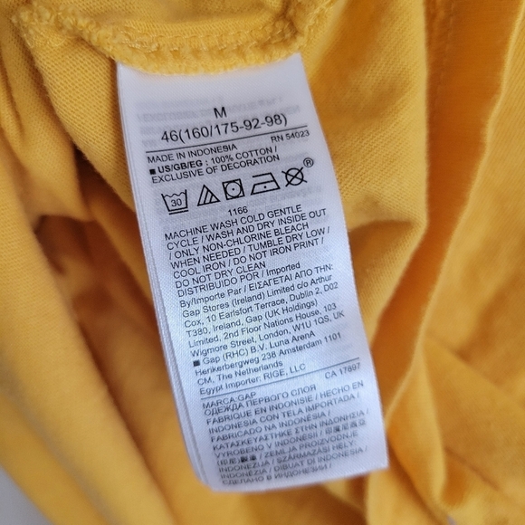 Gap × Disney Yellow Mickey Mouse 100% Organic Cotton Graphic Tee Size Medium - Picture 3 of 7